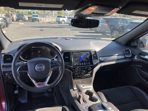 Used 2019 Jeep Grand Cherokee Trailhawk AWD/4WD image 15