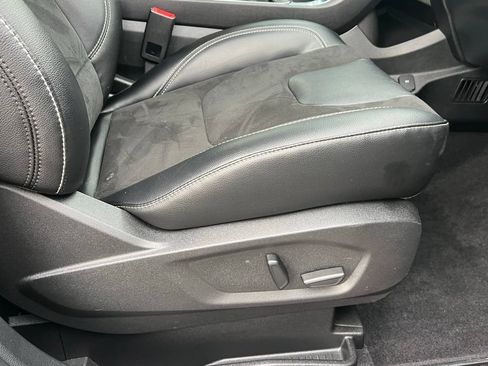 Used 2023 Ford Edge ST AWD/4WD image 18