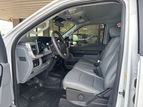 Used 2024 Ford F250 XL w/ XL Driver Assist Package AWD/4WD image 8