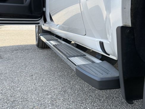 Used 2020 Chevrolet Silverado 1500 High Country w/ Technology Package image 23