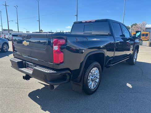 Used 2023 Chevrolet Silverado 3500 High Country w/ Z71 Off-Road Package image 5