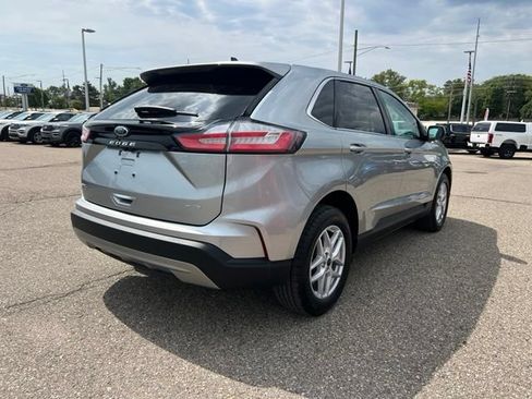 Certified 2024 Ford Edge SEL w/ Convenience Package AWD/4WD image 4