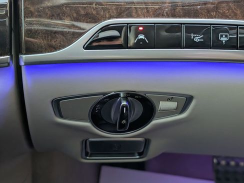 Certified 2018 Mercedes-Benz S 560 4MATIC Sedan image 19