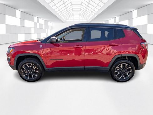 Used 2019 Jeep Compass Trailhawk image 4