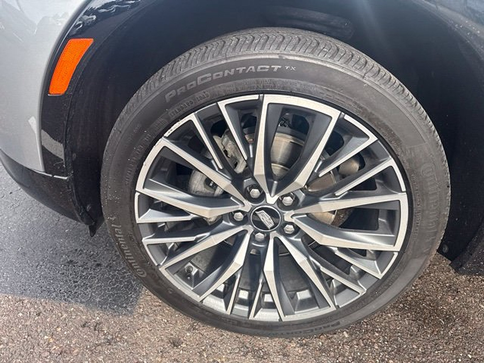 Certified 2024 Cadillac XT4 Sport w/ Cold Weather Package AWD/4WD image 16