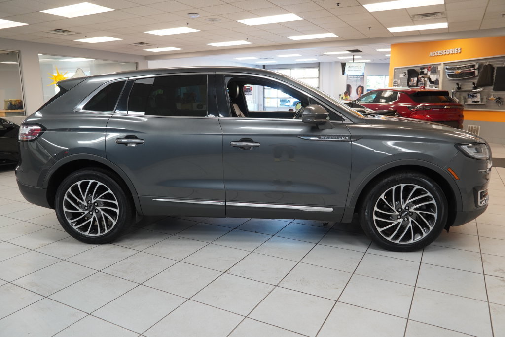 Used 2019 Lincoln Nautilus Reserve AWD/4WD image 14
