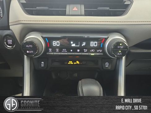 Used 2025 Toyota RAV4 XLE image 18
