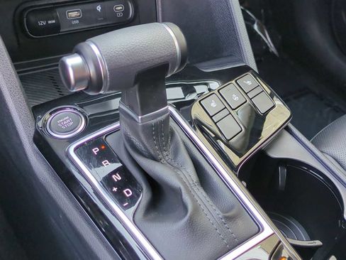 Used 2023 Kia Sportage EX image 32