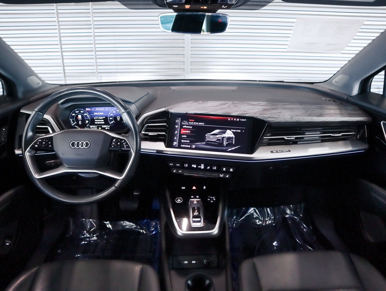 Used 2023 Audi Q4 e-tron Premium Plus w/ Premium Plus AWD/4WD image 8