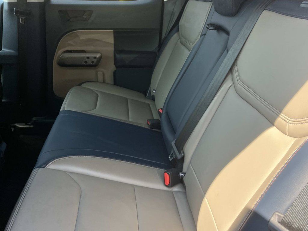 Used 2025 Ford Maverick Lariat w/ 4K Tow Package AWD/4WD image 26