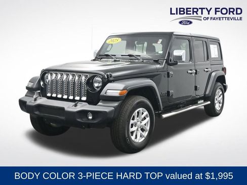 Used 2025 Jeep Wrangler Sahara image 1