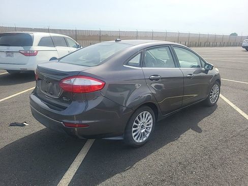 Used 2016 Ford Fiesta Titanium FWD image 2