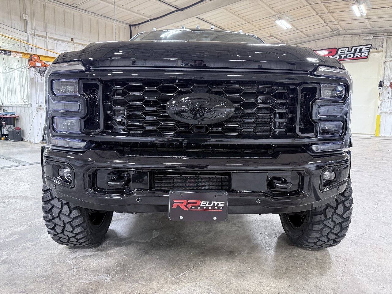Used 2026 Ford F450 Platinum w/ FX4 Off-Road Package AWD/4WD image 21