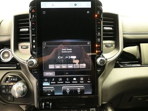 New 2026 RAM 1500 Laramie AWD/4WD image 16