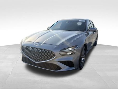 Used 2025 Genesis G70 2.5T RWD image 31
