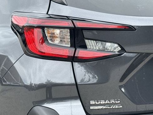 Used 2024 Subaru Crosstrek 2.0i Premium AWD/4WD image 5