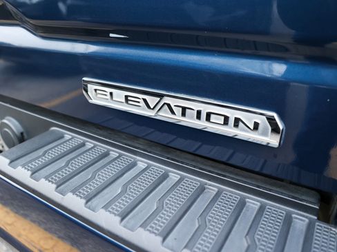 Used 2021 GMC Sierra 1500 Elevation image 11