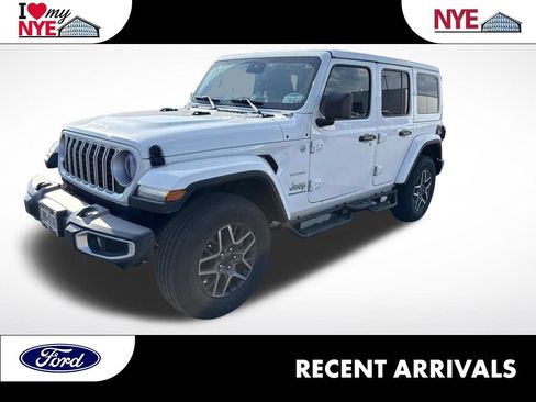 Used 2024 Jeep Wrangler Unlimited Sahara AWD/4WD image 1