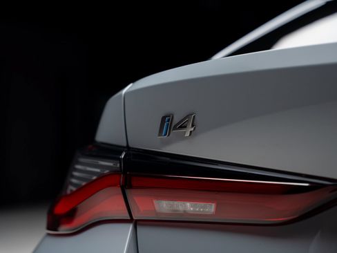 Used 2023 BMW i4 M50 w/ Premium Package AWD/4WD image 31