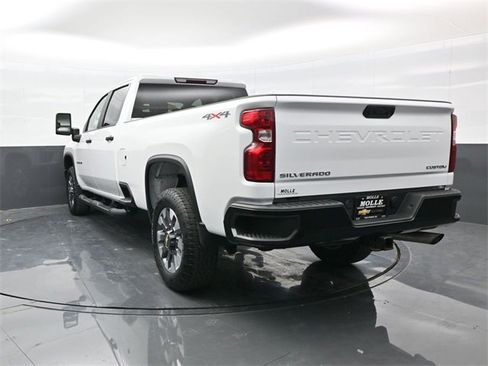 Used 2022 Chevrolet Silverado 2500 Custom w/ Custom Convenience Package image 5