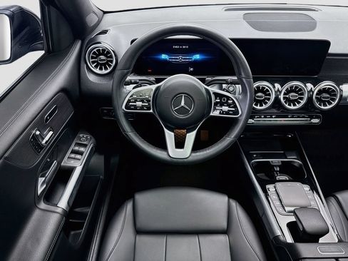 Used 2023 Mercedes-Benz GLB 250 image 10
