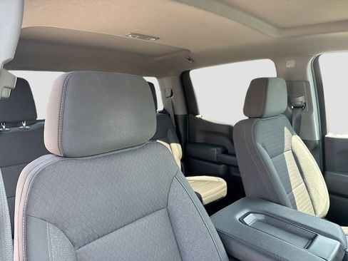 Used 2023 Chevrolet Silverado 1500 Custom image 21