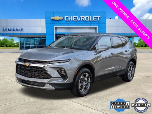 Used 2025 Chevrolet Blazer LT image 2