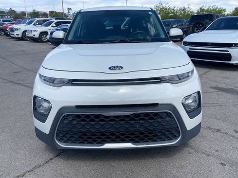Used 2021 Kia Soul LX FWD image 2