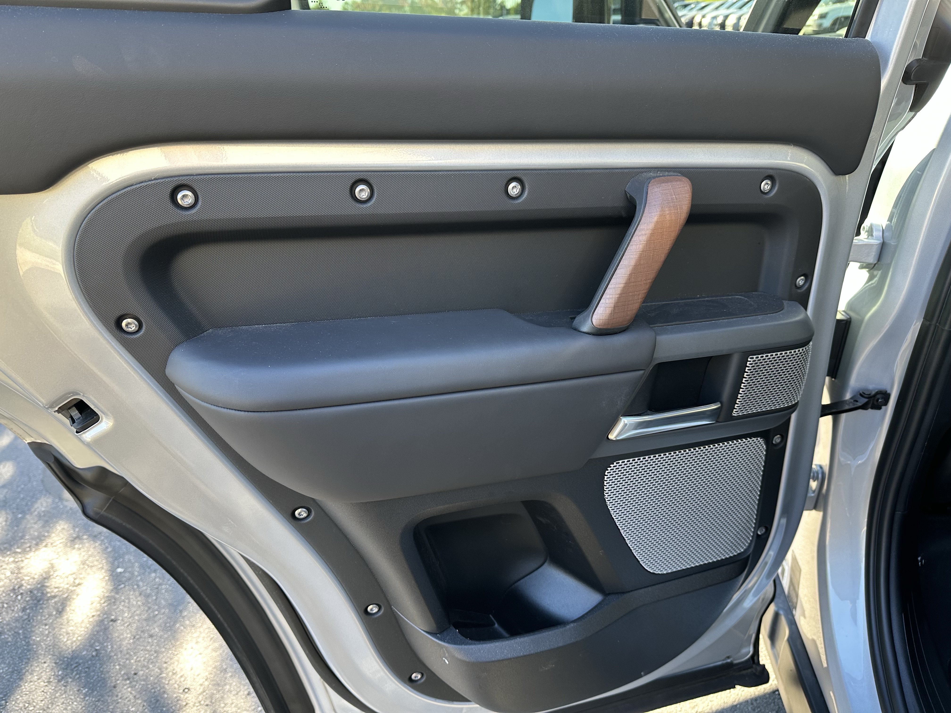 Used 2024 Land Rover Defender 130 X AWD/4WD image 28