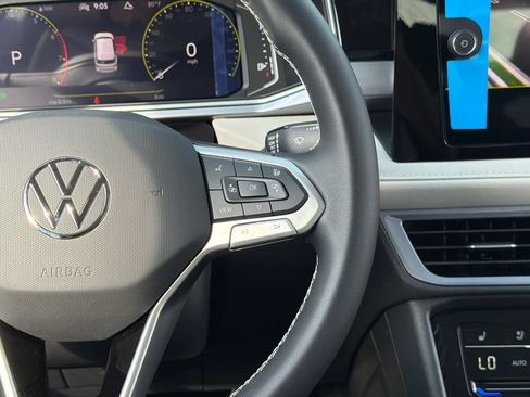 New 2026 Volkswagen Taos SEL AWD/4WD image 18