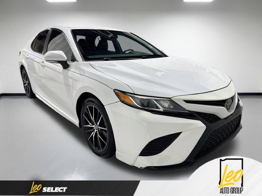 Used 2020 Toyota Camry SE w/ Convenience Package FWD image 5