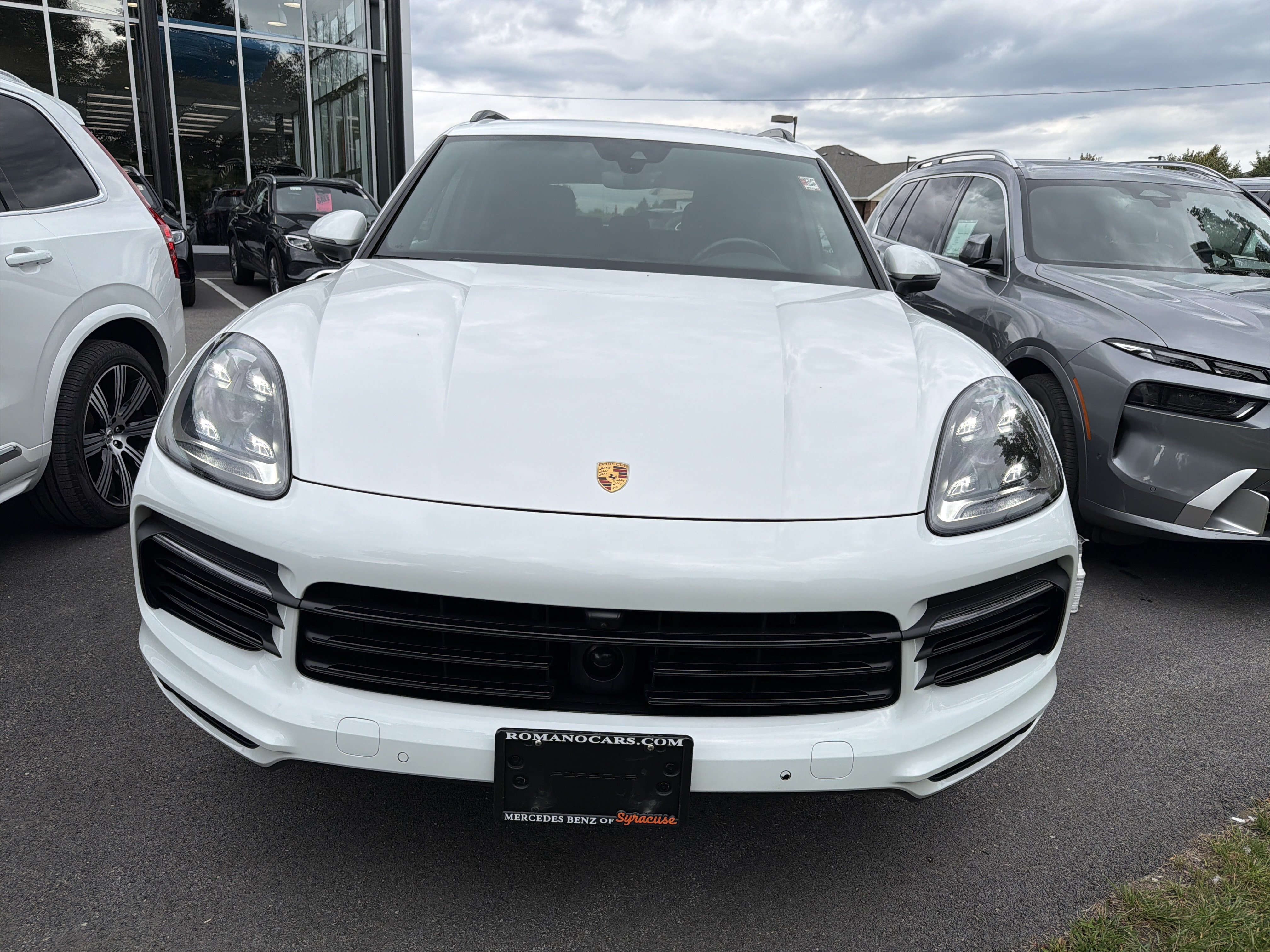 Used 2022 Porsche Cayenne AWD/4WD image 3