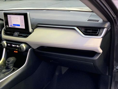 Used 2024 Toyota RAV4 XLE image 18