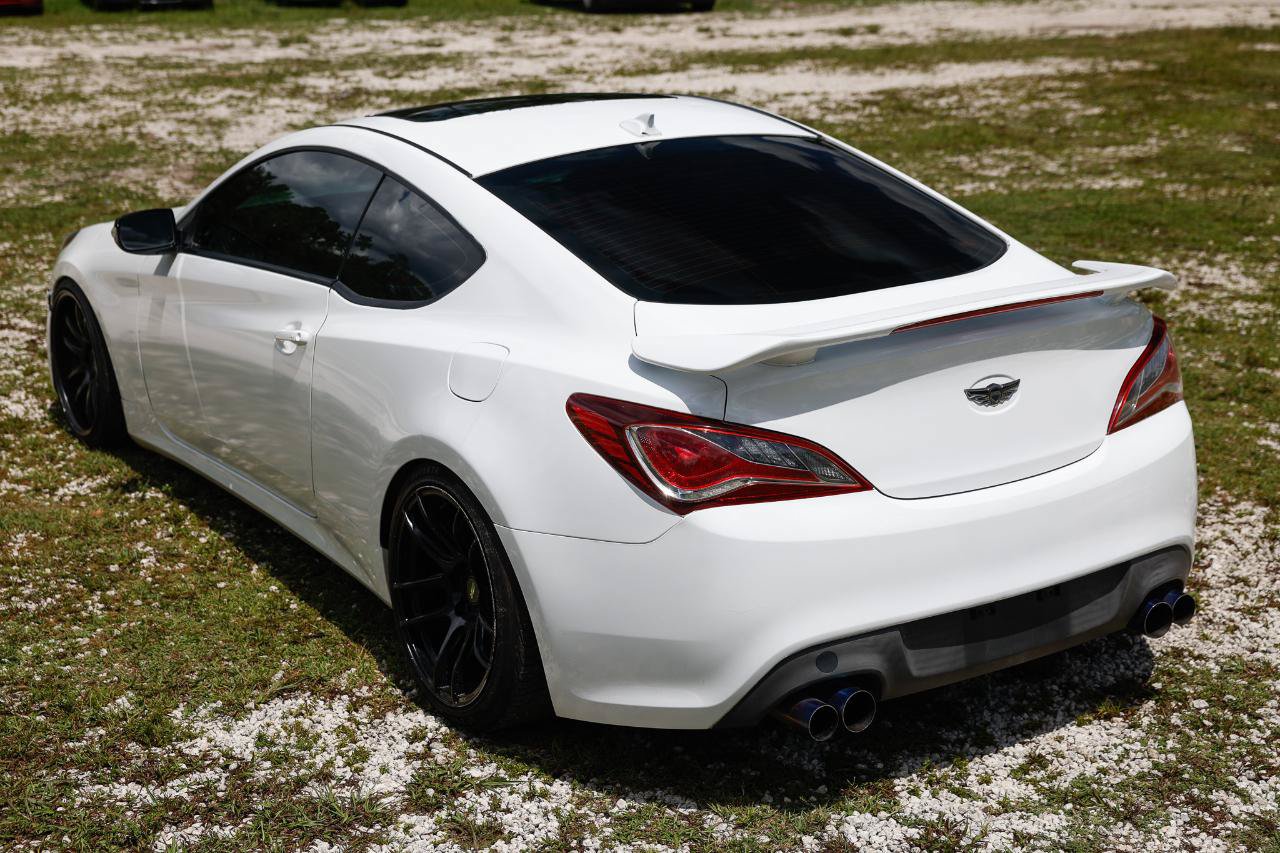 Used 2013 Hyundai Genesis 3.8 RWD image 5