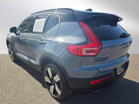 Used 2023 Volvo XC40 Recharge Ultimate image 6