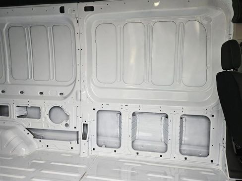 New 2026 Ford Transit 250 148 Medium Roof RWD image 30