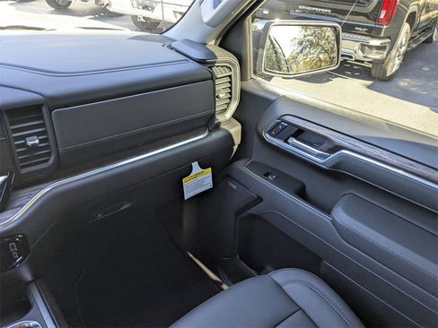 New 2026 GMC Sierra 1500 SLT w/ SLT Premium Plus Package image 17