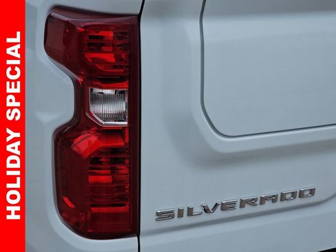 Used 2025 Chevrolet Silverado 1500 LT w/ Safety Package image 40