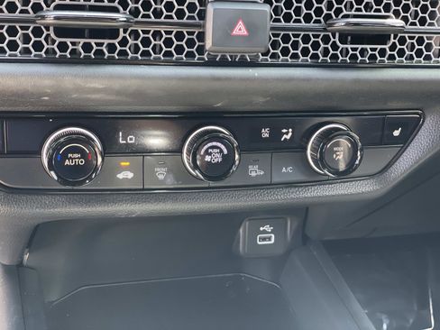 Certified 2023 Honda HR-V Sport image 9