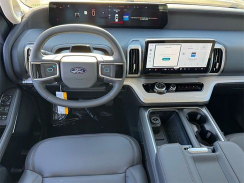 New 2025 Ford Expedition Max Active image 13