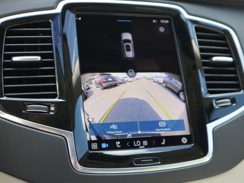 Certified 2024 Volvo XC90 B6 Ultimate image 8