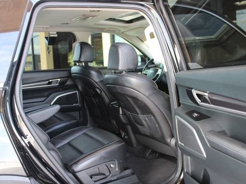 Used 2025 Kia Telluride S AWD/4WD image 22