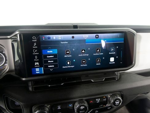Used 2024 Jeep Wrangler S AWD/4WD image 20