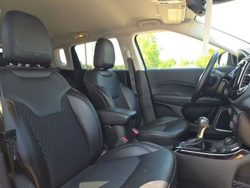 Certified 2019 Jeep Compass Latitude AWD/4WD image 13