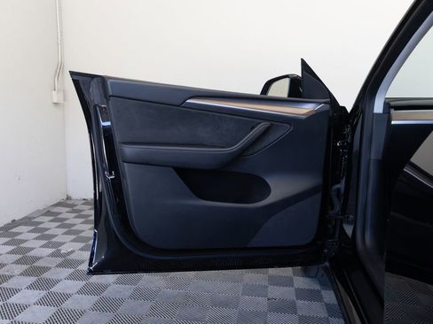 Used 2023 Tesla Model Y Long Range image 15