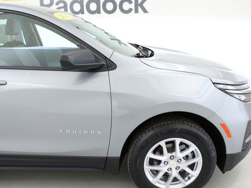 Used 2023 Chevrolet Equinox LS image 10