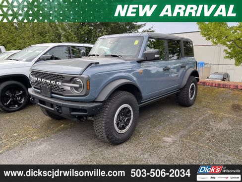 Used 2024 Ford Bronco Badlands AWD/4WD image 2