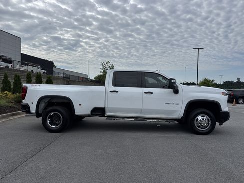 Used 2024 Chevrolet Silverado 3500 W/T AWD/4WD image 11