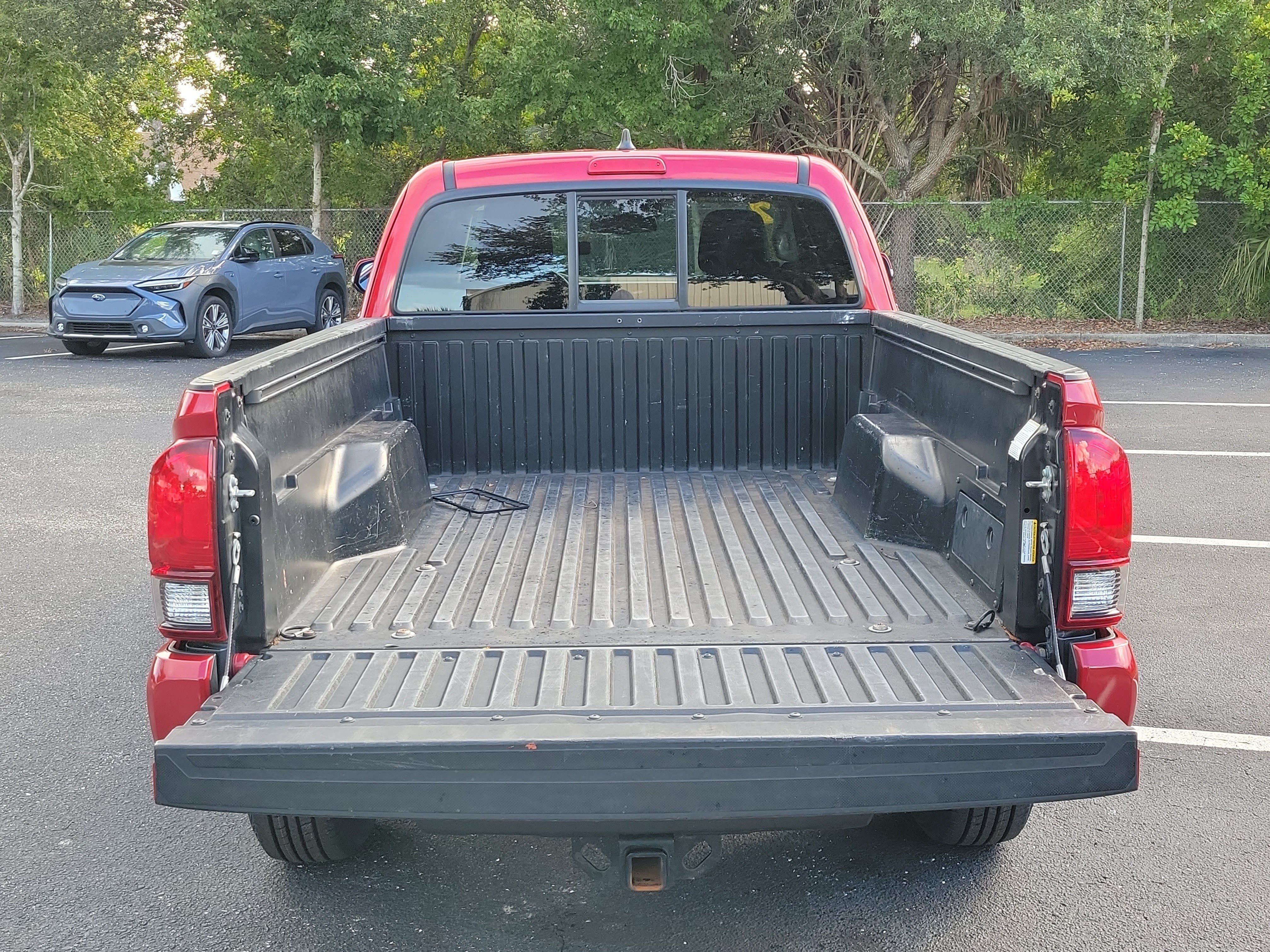 Used 2022 Toyota Tacoma SR5 w/ Technology Package AWD/4WD image 7