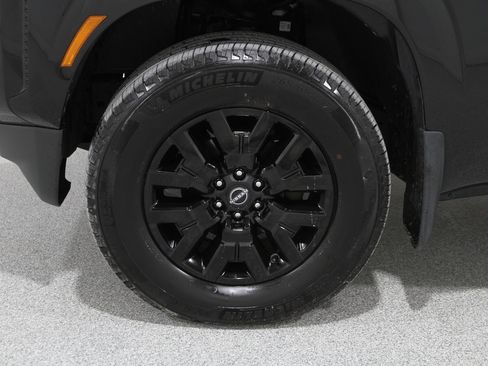 Used 2023 Nissan Frontier SV w/ SV Convenience Package image 20